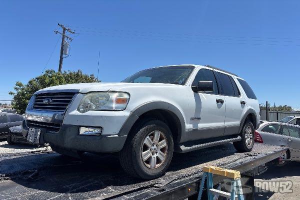 Photo of 2006 Ford Explorer
