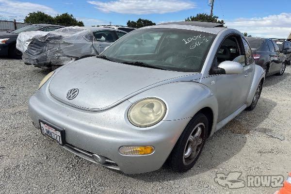 Photo of 2001 Volkswagen New Beetle