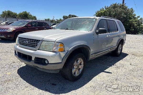 Photo of 2003 Ford Explorer