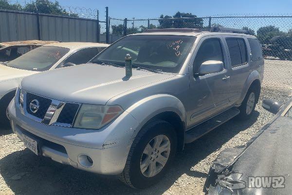 Photo of 2005 Nissan Pathfinder