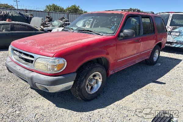 Photo of 1999 Ford Explorer