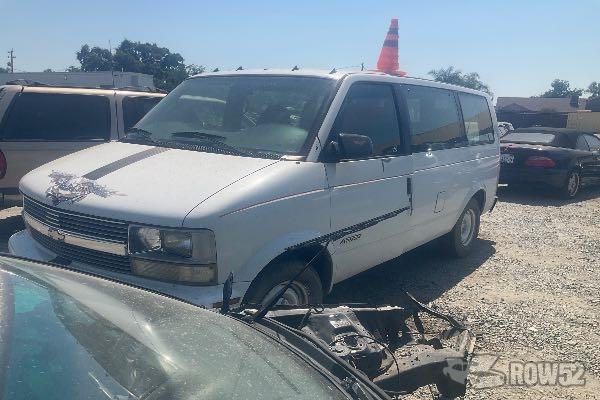 Photo of 2000 Chevrolet Astro