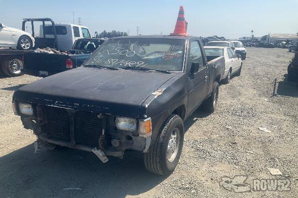 Photo of 1986 Nissan Pickup
