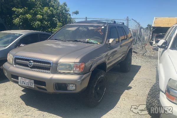 Photo of 2002 Nissan Pathfinder