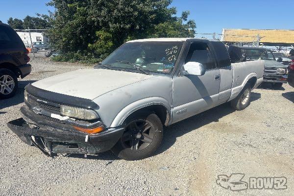Photo of 1999 Chevrolet S10 Pickup