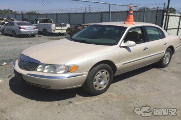 Photo of 2001 Lincoln Continental