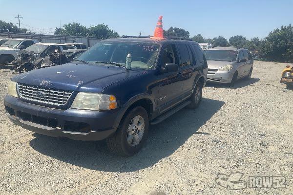 Photo of 2004 Ford Explorer