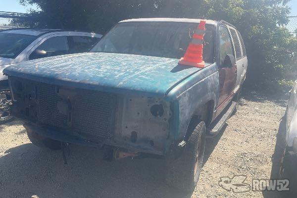 Photo of 1999 Chevrolet Tahoe