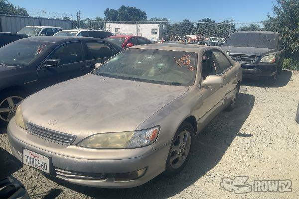 Photo of 2000 Lexus ES 300