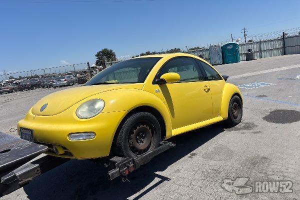 Photo of 2002 Volkswagen New Beetle