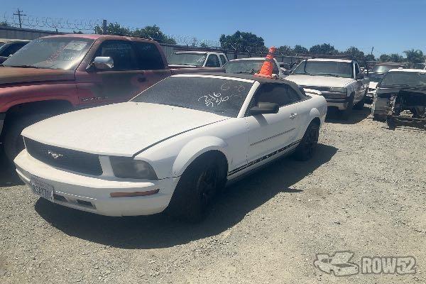 Photo of 2005 Ford Mustang