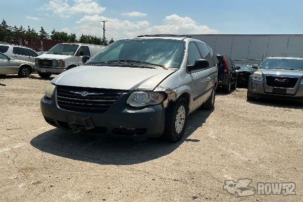 Photo of 2006 Chrysler Town & Country
