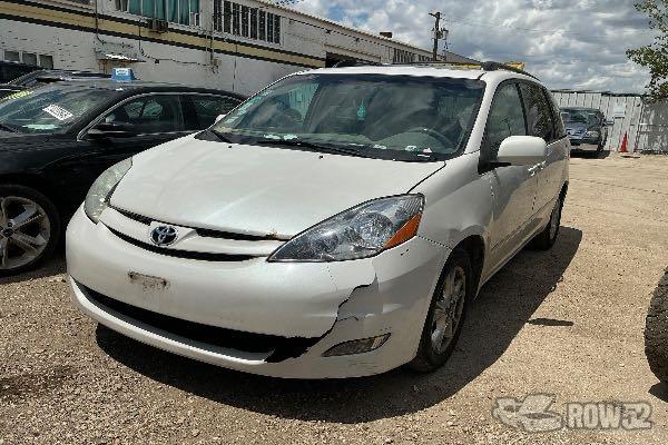 Photo of 2006 Toyota Sienna