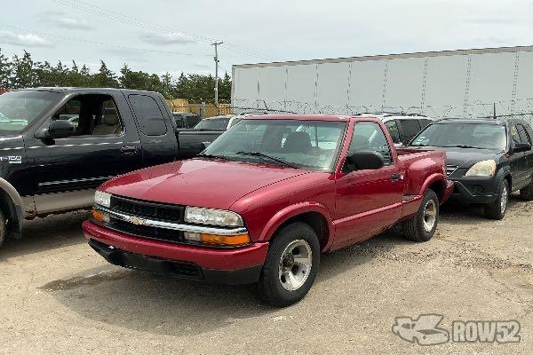 Photo of 2000 Chevrolet S10 Pickup