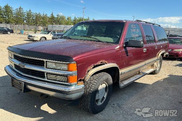 Photo of 1999 Chevrolet Suburban