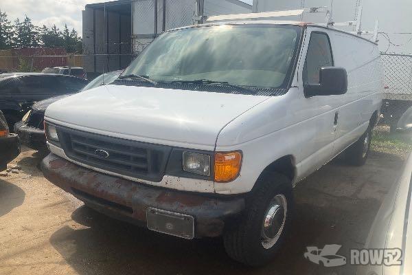 Photo of 2004 Ford Econoline