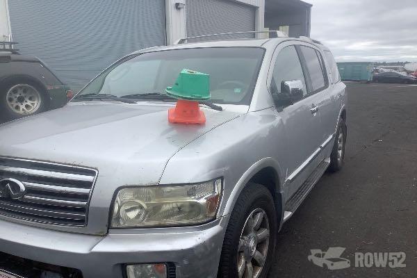 Photo of 2004 Infiniti QX56