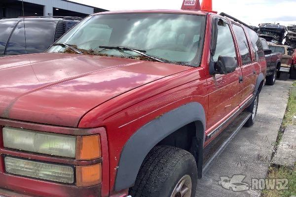 Photo of 1996 GMC Suburban