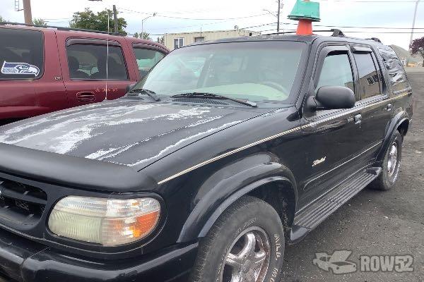 Photo of 2000 Ford Explorer