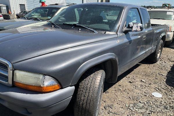 Photo of 2004 Dodge Dakota