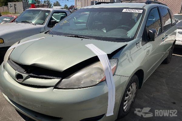 Photo of 2010 Toyota Sienna