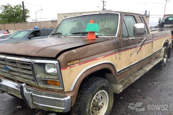 Photo of 1986 Ford F-250