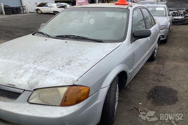 Photo of 2000 Mazda Protege