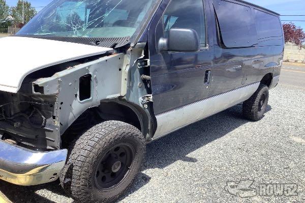 Photo of 2002 Ford Econoline Wagon