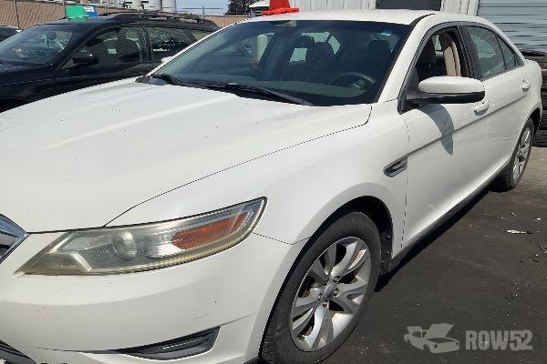 Photo of 2010 Ford Taurus