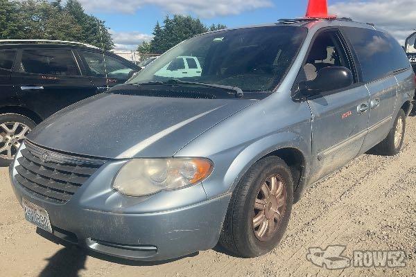 Photo of 2006 Chrysler Town & Country