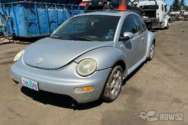 Photo of 2003 Volkswagen New Beetle