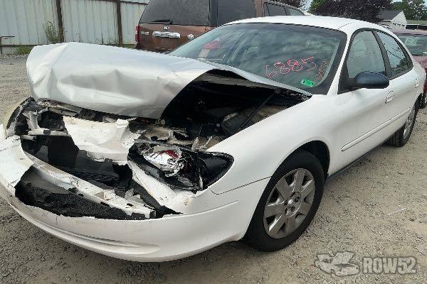 Photo of 2001 Ford Taurus