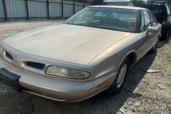Photo of 1999 Oldsmobile Eighty Eight