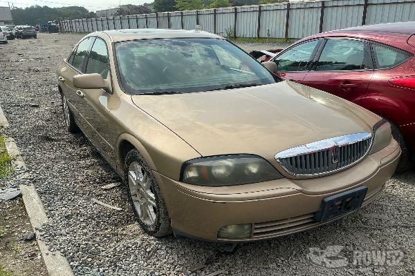 Photo of 2005 Lincoln LS