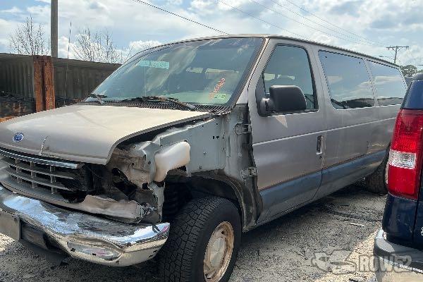 Photo of 1995 Ford Club Wagon