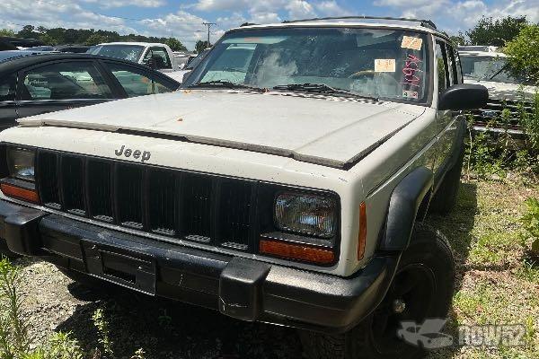 Photo of 1997 Jeep Cherokee