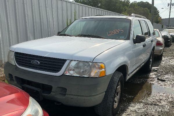 Photo of 2005 Ford Explorer
