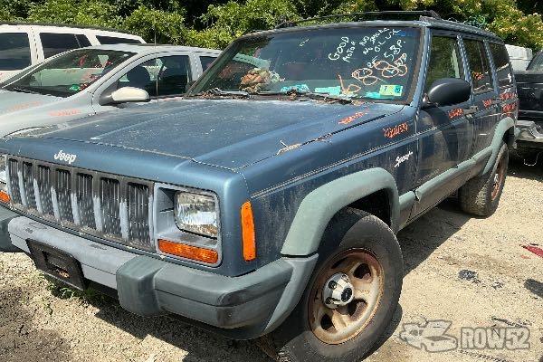 Photo of 1998 Jeep Cherokee