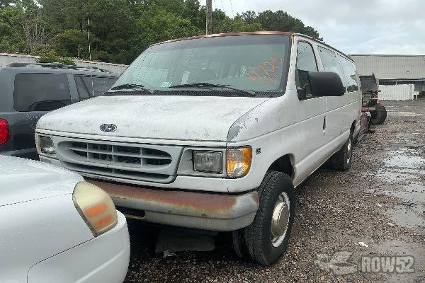 Photo of 1998 Ford Club Wagon
