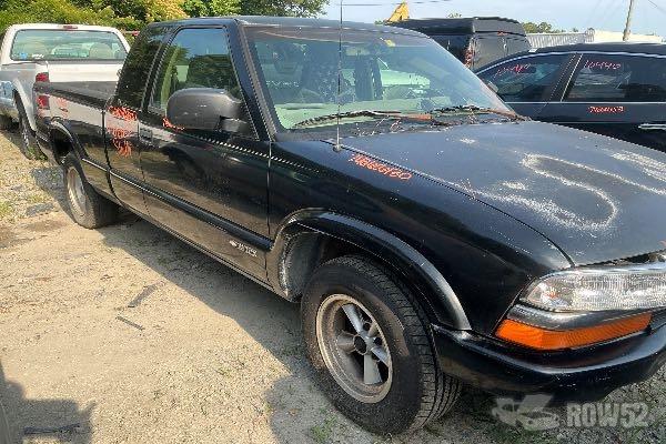 Photo of 1999 Chevrolet S10 Pickup