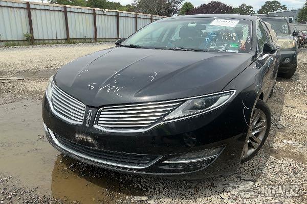 Photo of 2013 Lincoln MKZ