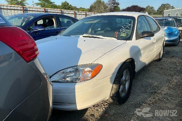 Photo of 2001 Ford Taurus