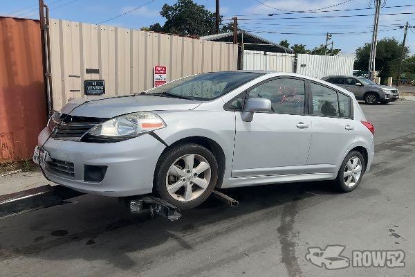 Photo of 2011 Nissan Versa