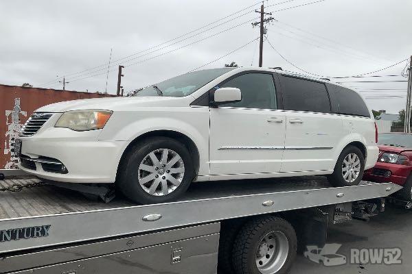 Photo of 2012 Chrysler Town & Country