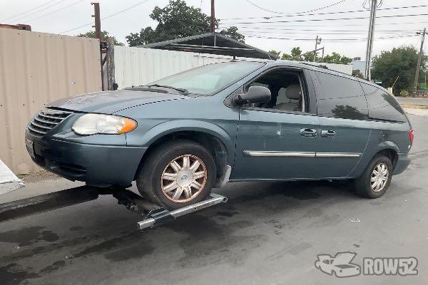 Photo of 2007 Chrysler Town & Country