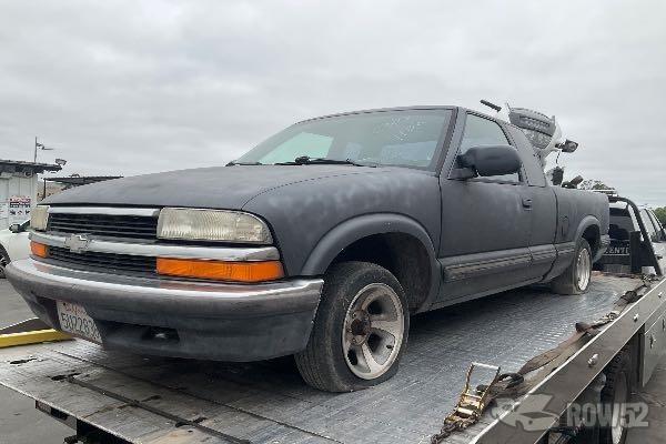 Photo of 1998 Chevrolet S10 Pickup