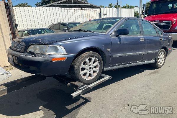 Photo of 2001 Volvo S40