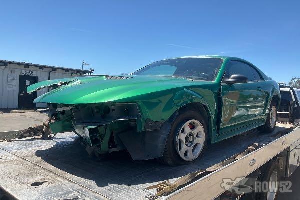 Photo of 2000 Ford Mustang
