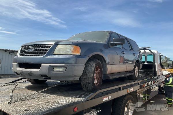 Photo of 2003 Ford Expedition