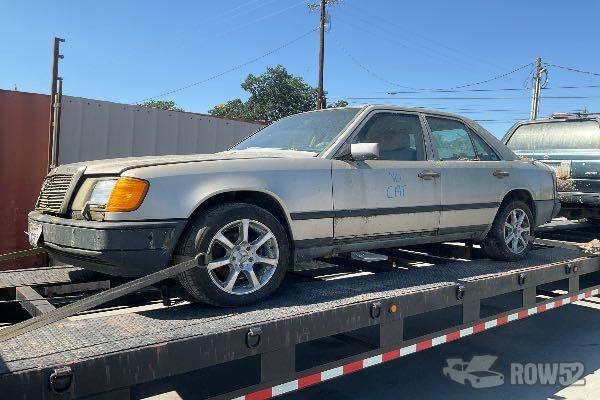 Photo of 1986 Mercedes-Benz 300